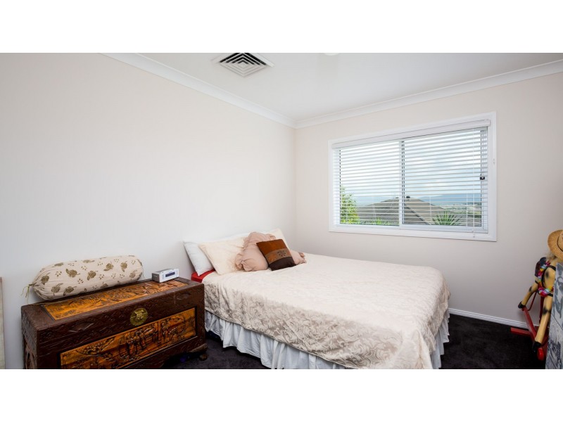 4 Bangalore Place, Cameron Park NSW 2285