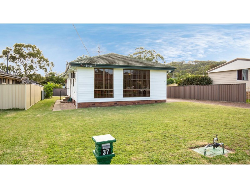 37 Mallee Street, Gateshead NSW 2290