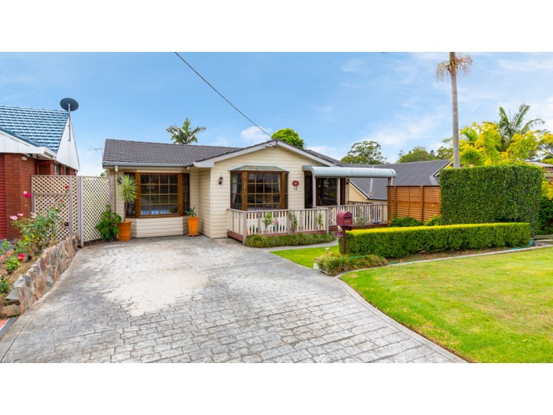 12 Morris Street, Eleebana NSW 2282