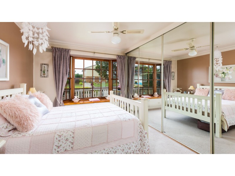 12 Morris Street, Eleebana NSW 2282