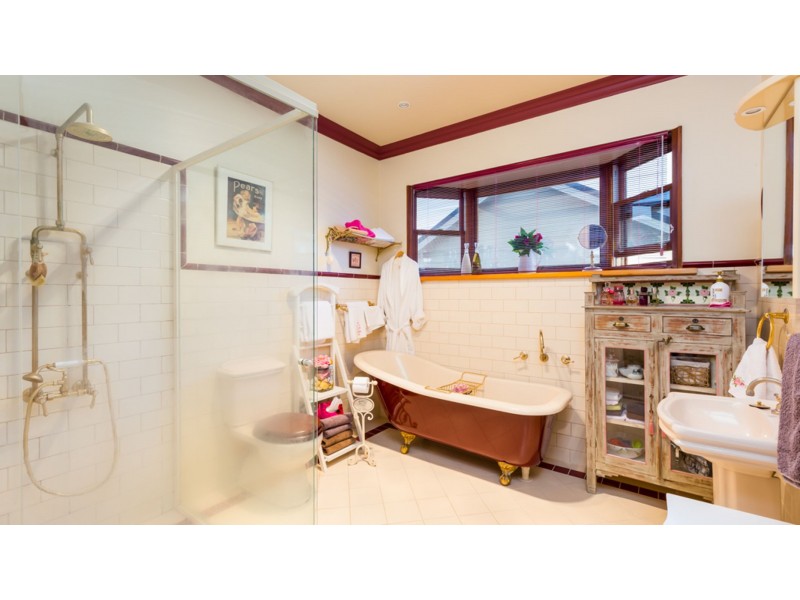 12 Morris Street, Eleebana NSW 2282