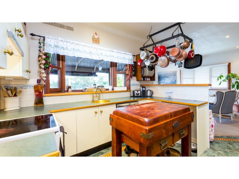 12 Morris Street, Eleebana NSW 2282