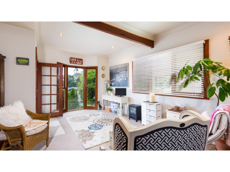 12 Morris Street, Eleebana NSW 2282