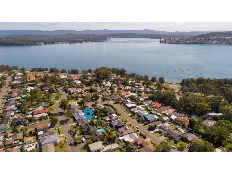 12 Morris Street, Eleebana NSW 2282