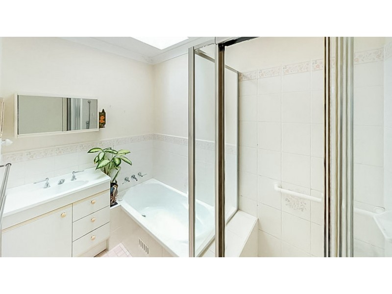 2/3 Judd Street, Mount Hutton NSW 2290