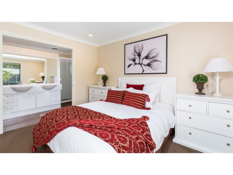 2 Andrew Street, Warners Bay NSW 2282