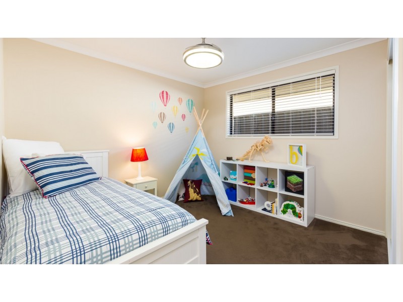 2 Andrew Street, Warners Bay NSW 2282