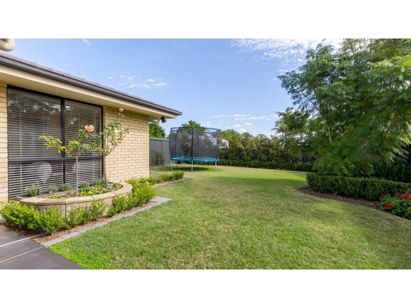 2 Andrew Street, Warners Bay NSW 2282