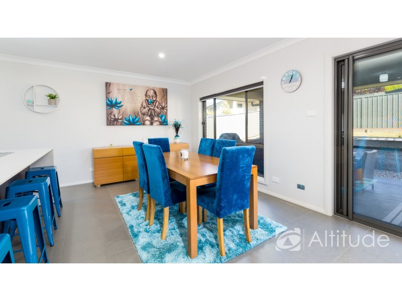 5 Floresta Crescent, Cameron Park NSW 2285