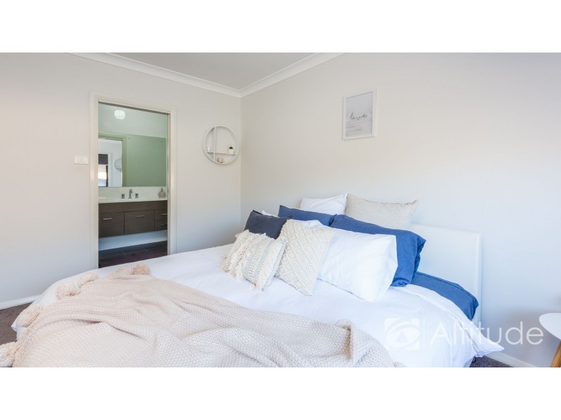 5 Floresta Crescent, Cameron Park NSW 2285