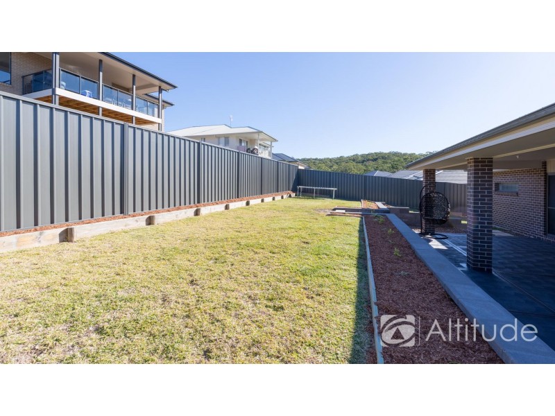 5 Floresta Crescent, Cameron Park NSW 2285