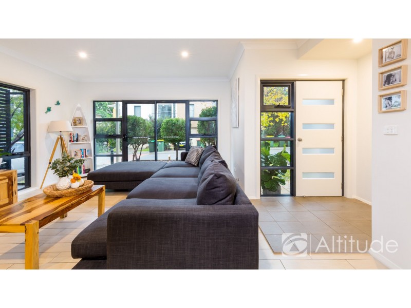 24 Kestrel Circuit, Shortland NSW 2307