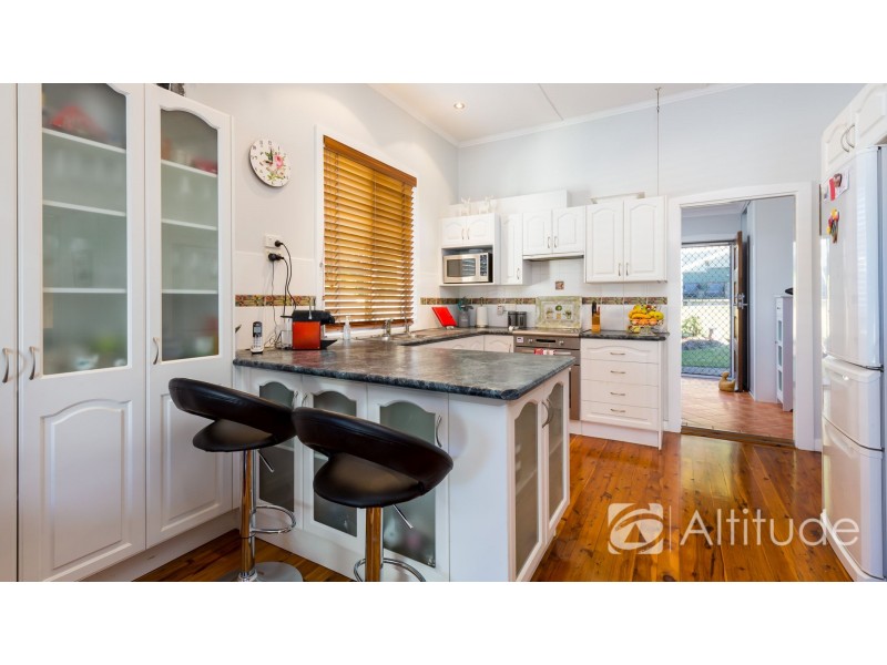 17 Fairfax Road, Warners Bay NSW 2282