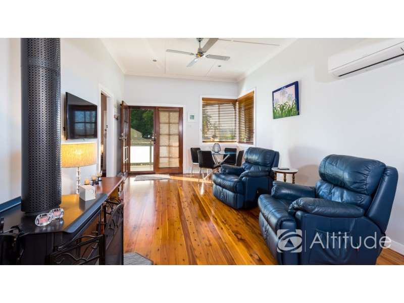 17 Fairfax Road, Warners Bay NSW 2282