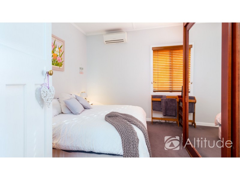 17 Fairfax Road, Warners Bay NSW 2282
