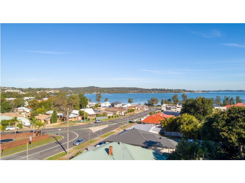 17 Fairfax Road, Warners Bay NSW 2282