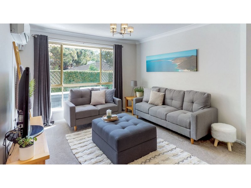 12 Courageous Close, Marmong Point NSW 2284