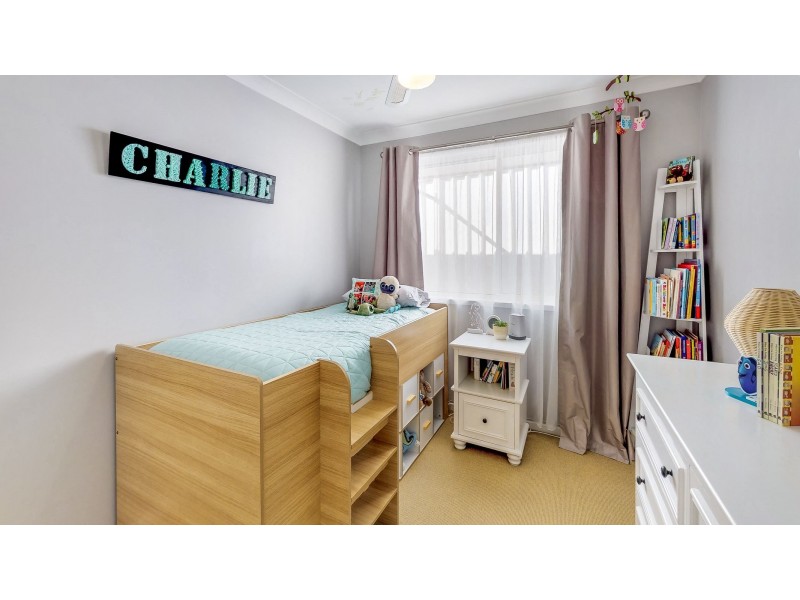 12 Courageous Close, Marmong Point NSW 2284