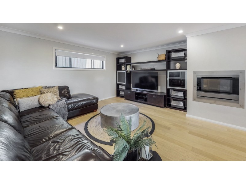 26 Gelfius Crescent, Macquarie Hills NSW 2285