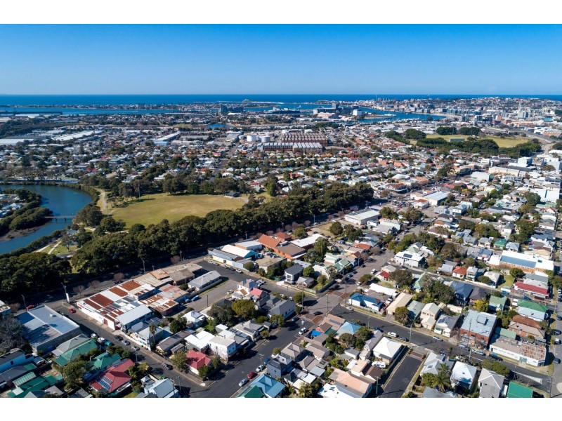 8 Coal Street, Islington NSW 2296