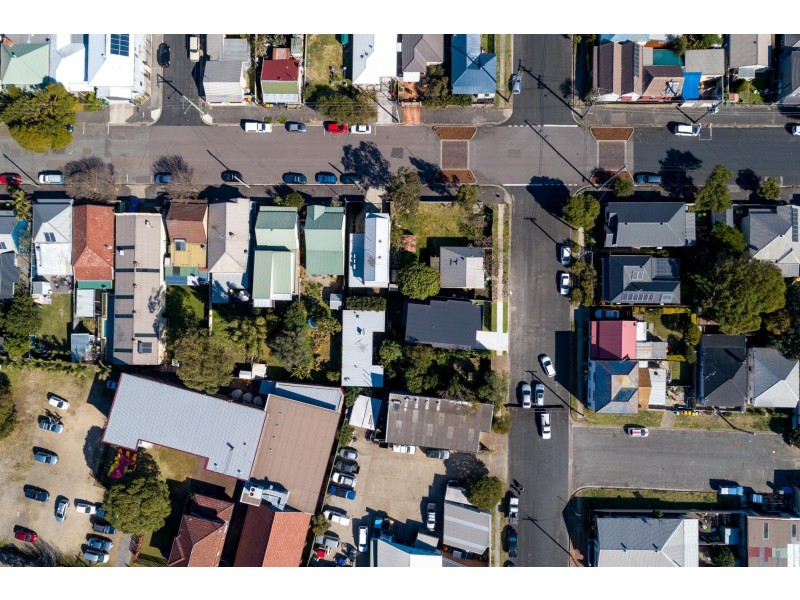 8 Coal Street, Islington NSW 2296