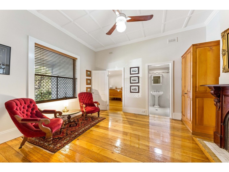 14 Barton Street, Mayfield NSW 2304