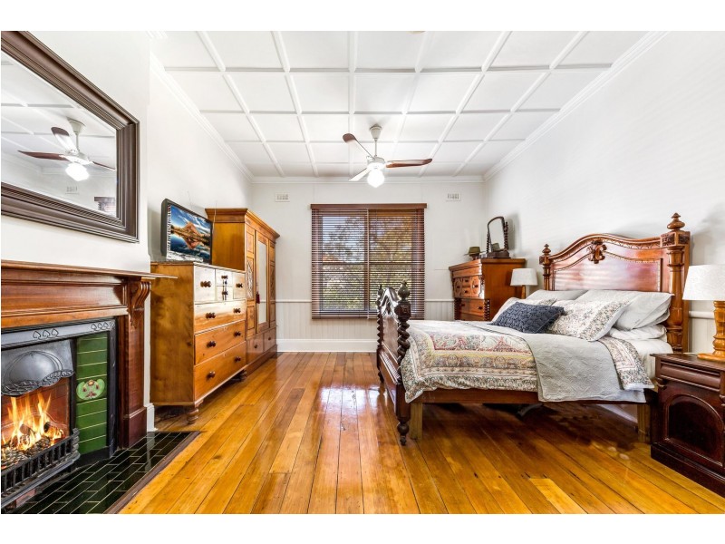 14 Barton Street, Mayfield NSW 2304