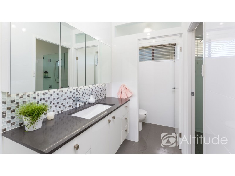 63 Alhambra Avenue, Macquarie Hills NSW 2285