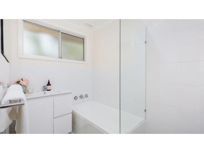 24 Rosedale Crescent, Rankin Park NSW 2287