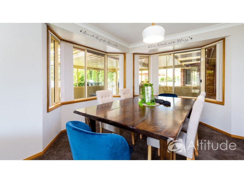 8 Cardinal Close, Cameron Park NSW 2285