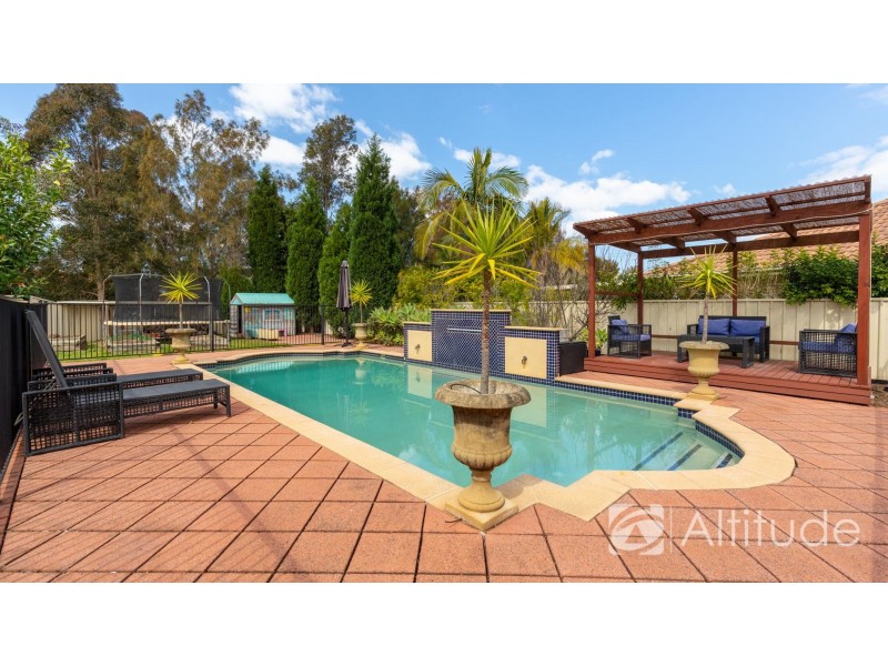 8 Cardinal Close, Cameron Park NSW 2285