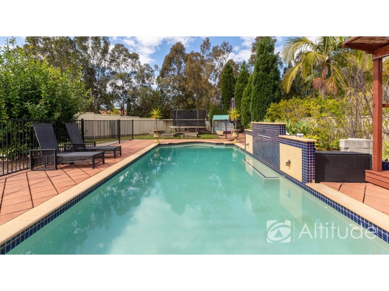 8 Cardinal Close, Cameron Park NSW 2285