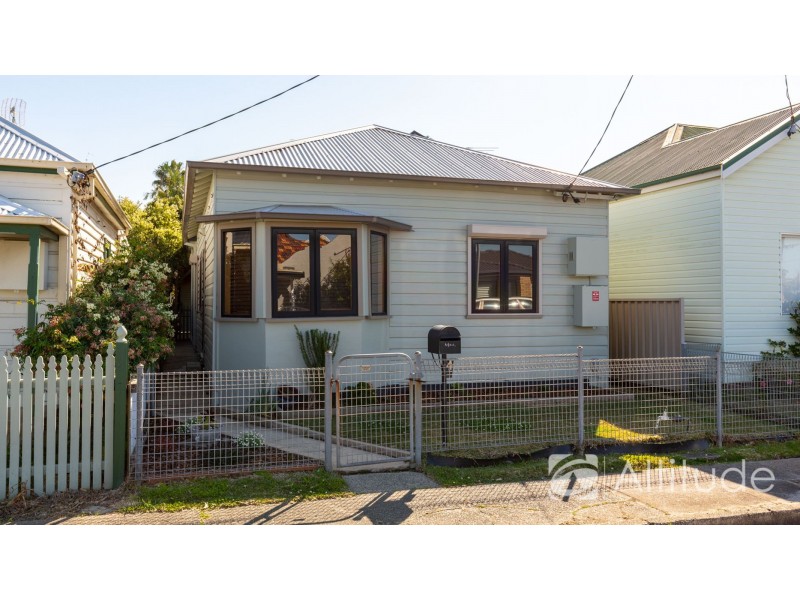 4 Buxton Street, Adamstown NSW 2289