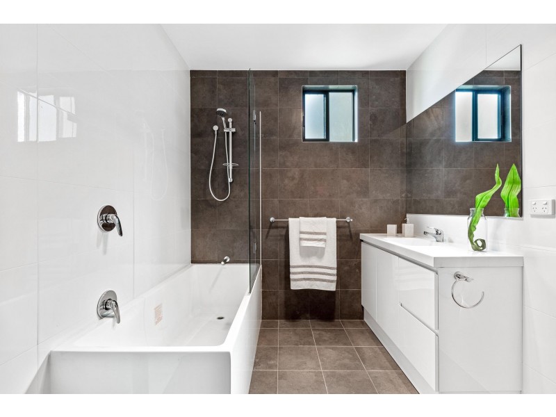 8 Coal Street, Islington NSW 2296