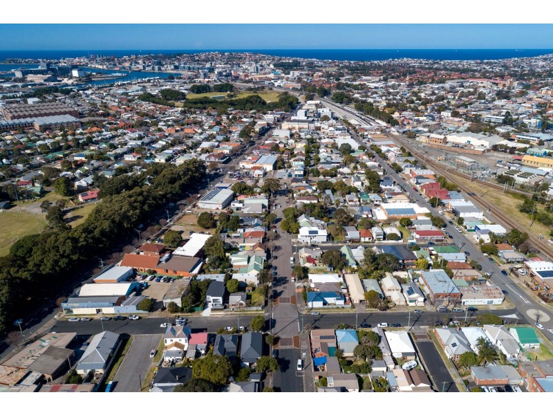 8 Coal Street, Islington NSW 2296