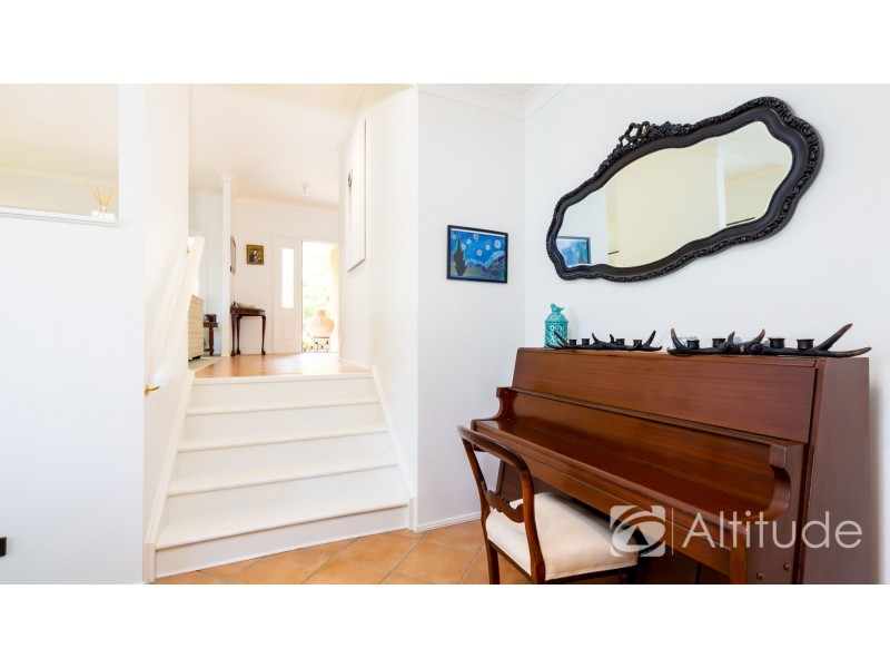 27 Woodside Drive, Eleebana NSW 2282