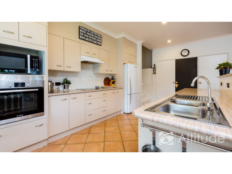 27 Woodside Drive, Eleebana NSW 2282