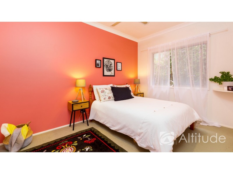 27 Woodside Drive, Eleebana NSW 2282