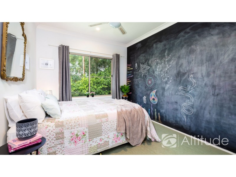 27 Woodside Drive, Eleebana NSW 2282