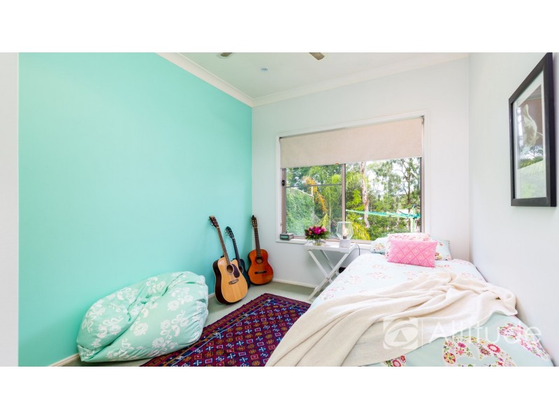 27 Woodside Drive, Eleebana NSW 2282