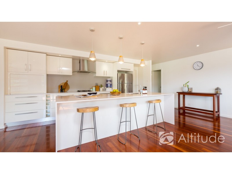 2 Fitzwilliam Circuit, Macquarie Hills NSW 2285