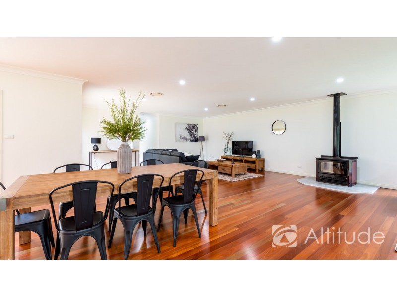 11 Windermere Place, Wallalong NSW 2320