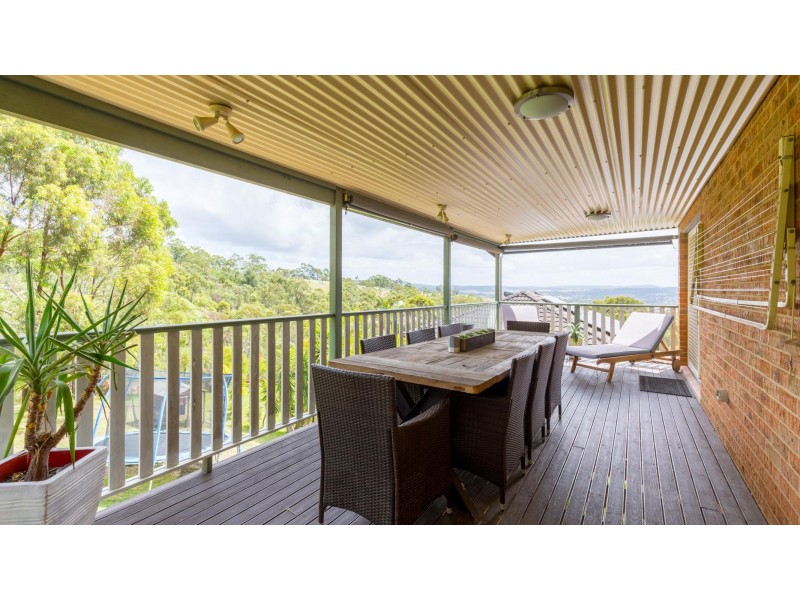 20 Hillview Crescent, Macquarie Hills NSW 2285