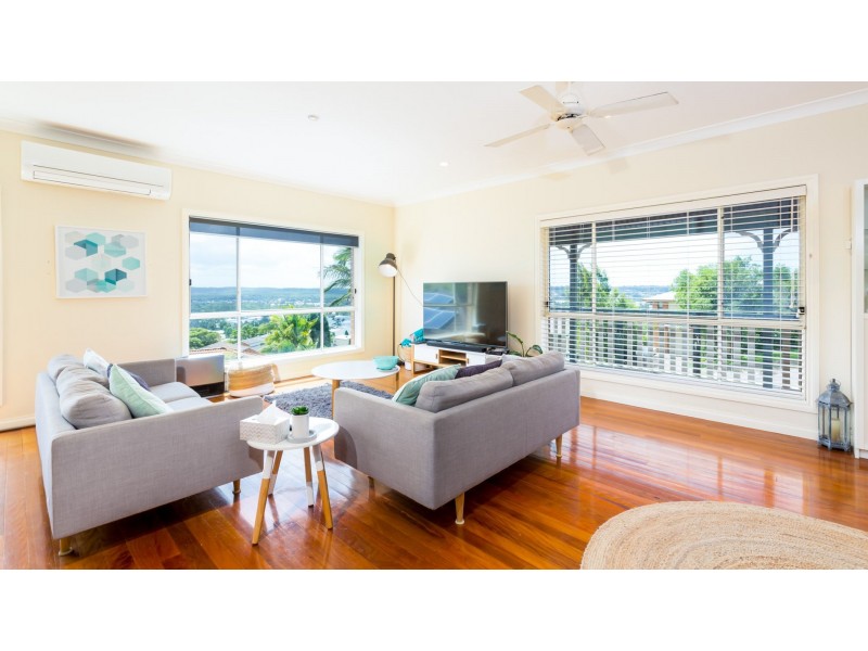 20 Hillview Crescent, Macquarie Hills NSW 2285