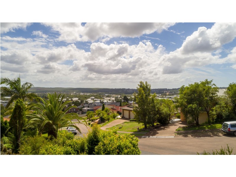 20 Hillview Crescent, Macquarie Hills NSW 2285