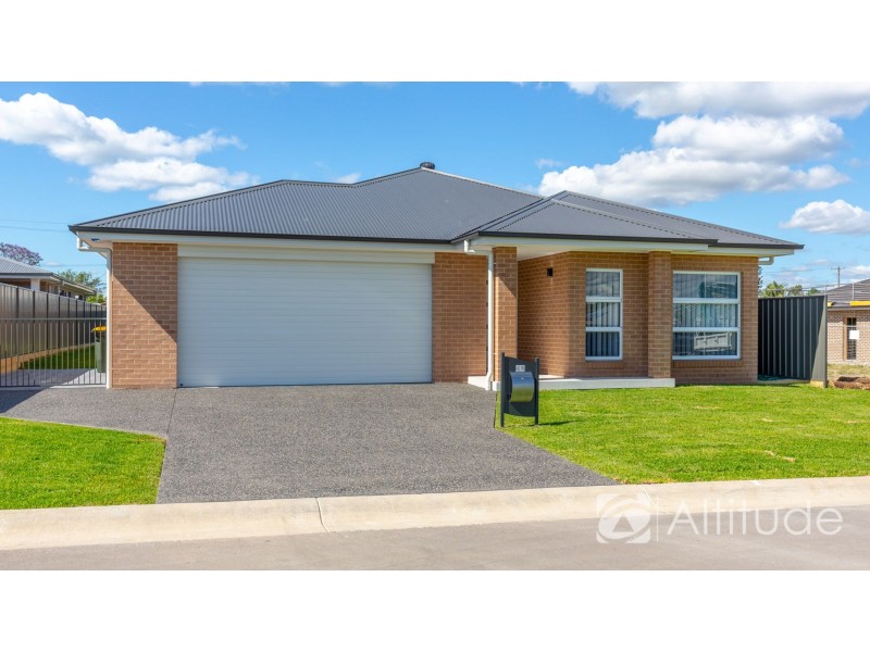 42 Lamb Street, Boolaroo NSW 2284