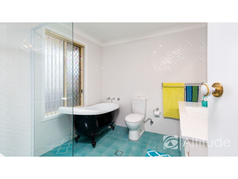 15 Windward Close, Woodrising NSW 2284