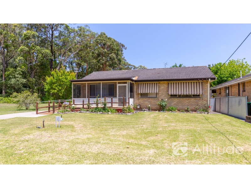 24 Melton Place, Croudace Bay NSW 2280