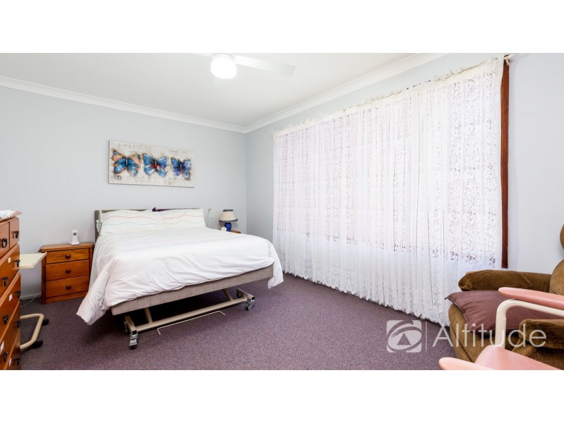 24 Melton Place, Croudace Bay NSW 2280