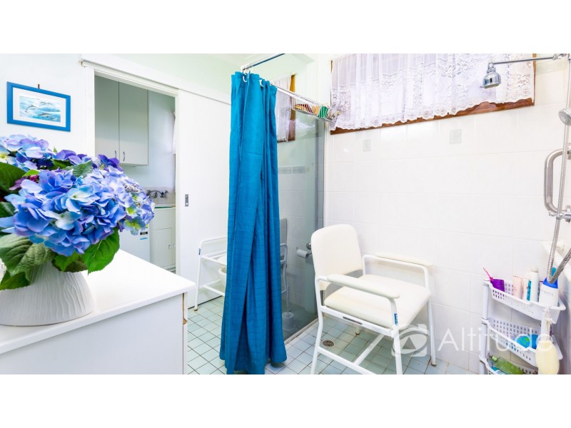 24 Melton Place, Croudace Bay NSW 2280